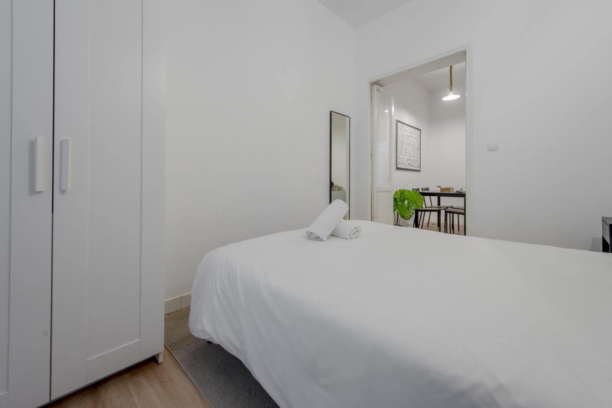 C-Cabeza Cool Apt Para 7 Al Lado De Tirso De Molina E1 Madrid Luaran gambar