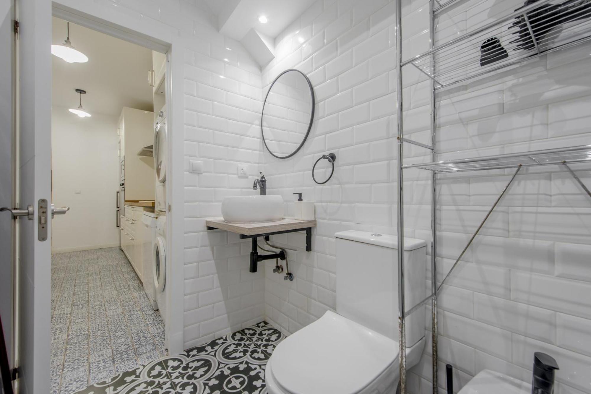 C-Cabeza Cool Apt Para 7 Al Lado De Tirso De Molina E1 Madrid Luaran gambar