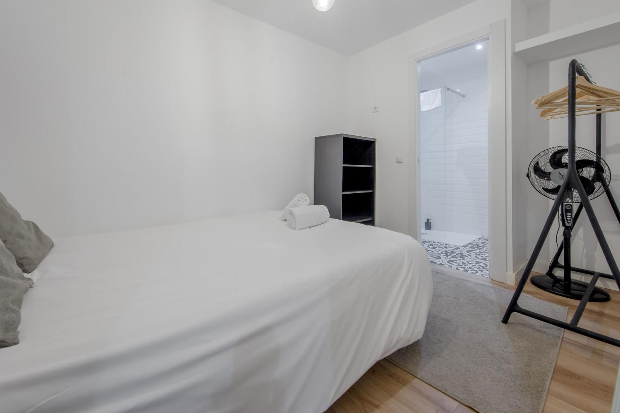 C-Cabeza Cool Apt Para 7 Al Lado De Tirso De Molina E1 Madrid Luaran gambar