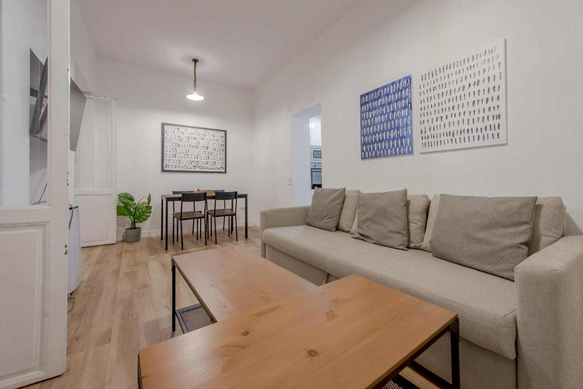 C-Cabeza Cool Apt Para 7 Al Lado De Tirso De Molina E1 Madrid Luaran gambar